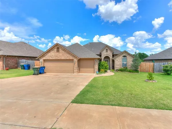 3003 Alli Circle, Chickasha, OK 73018