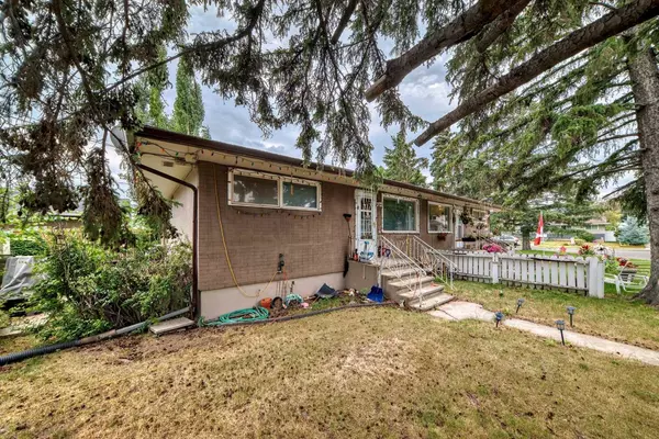 Calgary, AB T2E 0W6,1923 9A AVE NE