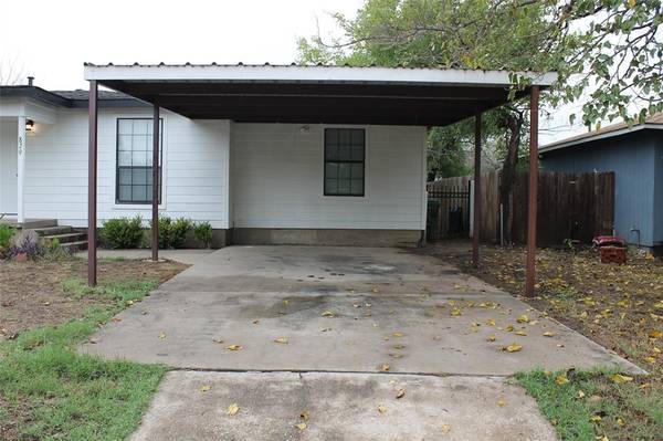 White Settlement, TX 76108,829 Ronald Street