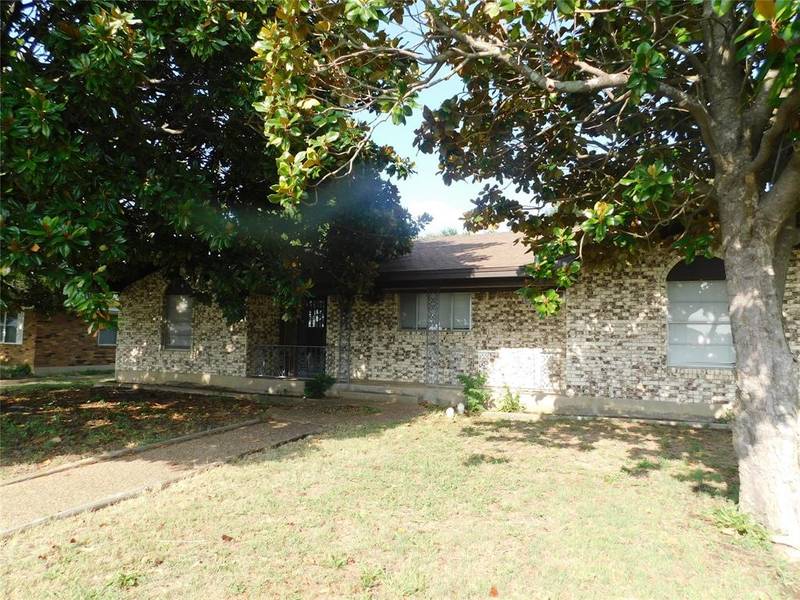 711 S Farmington Road, Howe, TX 75459