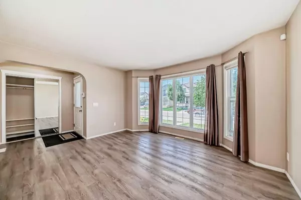 Calgary, AB T3J5M7,430 Saddlebrook WAY NE