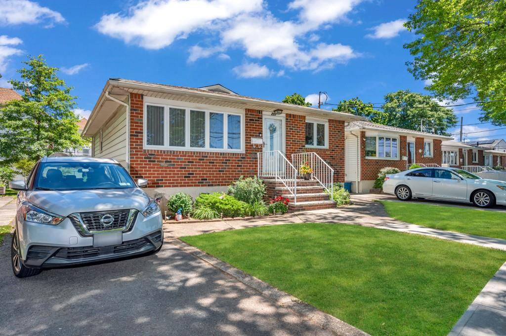 237 Naughton AVE, Staten  Island, NY 10305