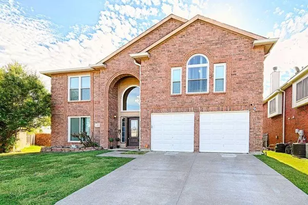 Arlington, TX 76002,6703 Meadowcrest Drive