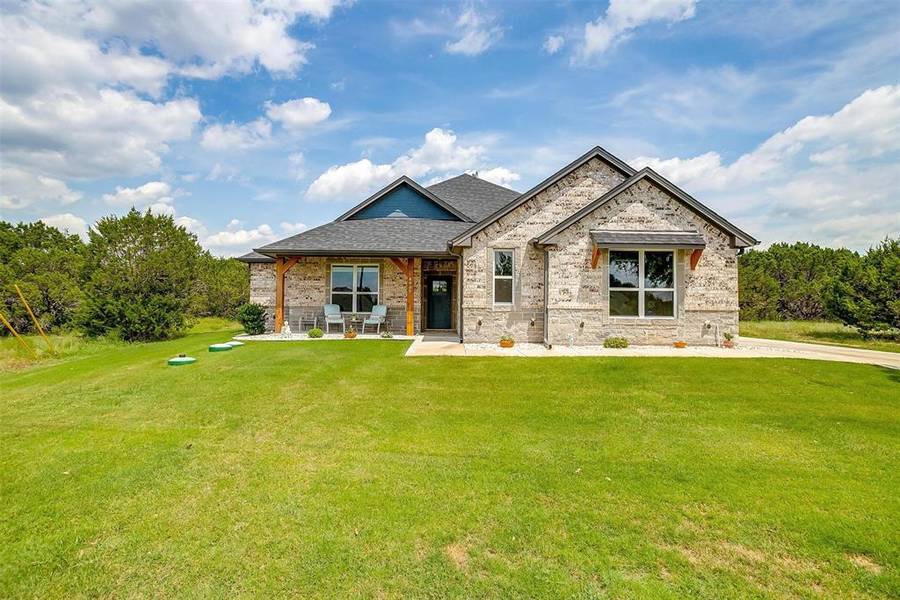 4905 Frio Drive, Granbury, TX 76048