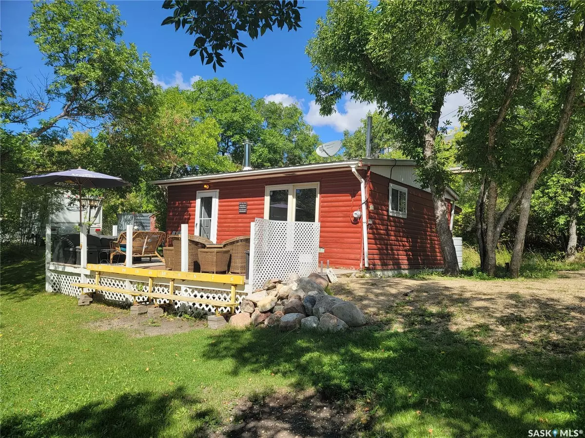 Saskatchewan Beach, SK S0G 4L0,515 Water STREET