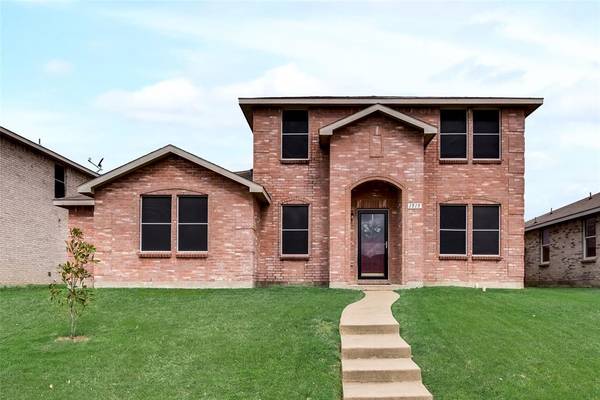 1515 Golden Grass Drive, Lancaster, TX 75134