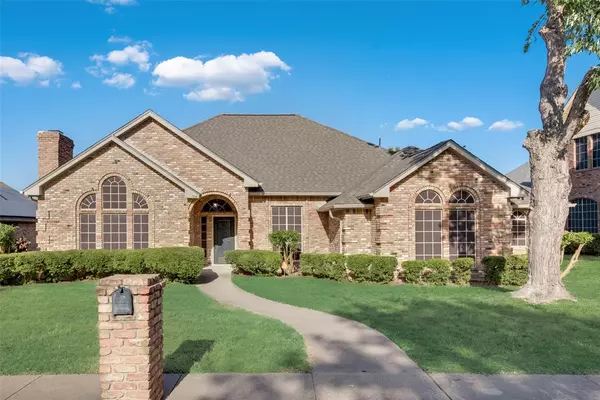 504 Deer Creek Drive, Desoto, TX 75115