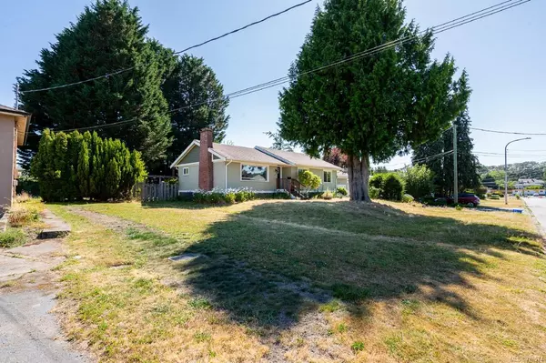 Saanich, BC V8P 1X1,1679 Cedar Ave