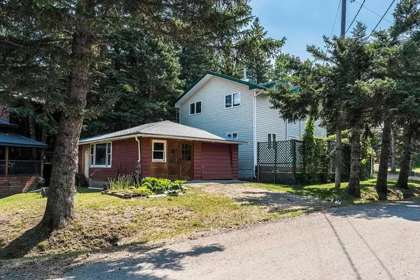 Rural Cypress County, AB T0J 1C0,102 Acadia CRES