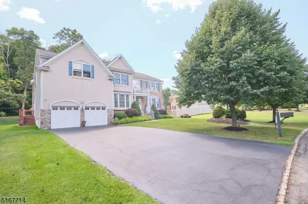 Mount Olive Twp., NJ 07836,4 Red Maple Ln