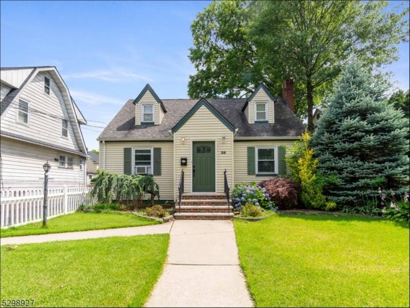 38 W Colfax Ave, Roselle Park Boro, NJ 07204