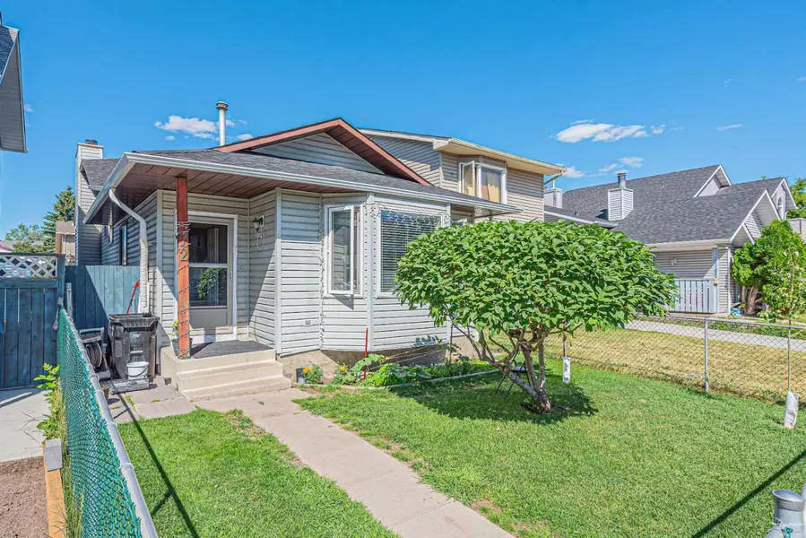 72 Martindale CRES NE, Calgary, AB T3J 2W3