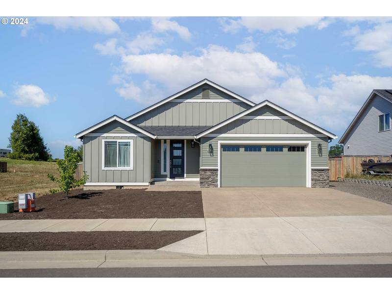 855 REAGAN ST, Mt Angel, OR 97362