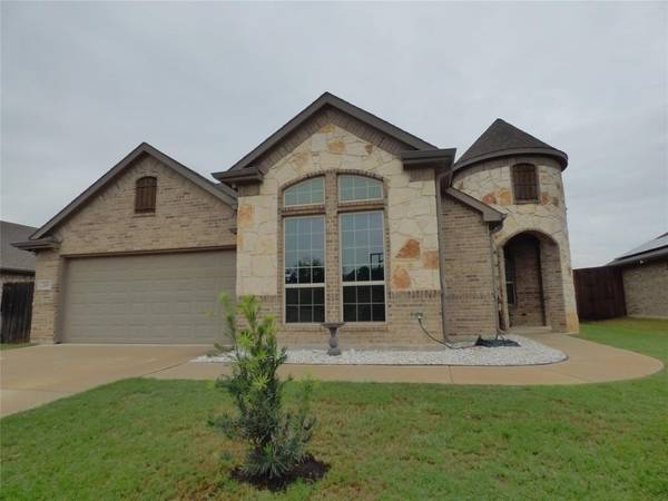 248 Marina Drive, Azle, TX 76020