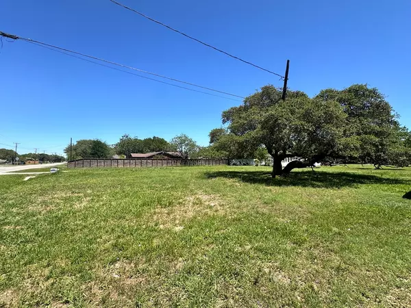 Rockport, TX 78382,702-710 E Sabinal