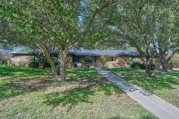 2801 Good Shepherd Drive, Brownwood, TX 76801