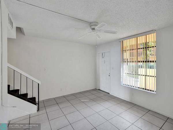 Deerfield Beach, FL 33441,795 SE 1st Way  #795