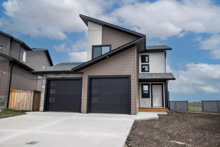 10206 126 AVE, Grande Prairie, AB T8V 6S2