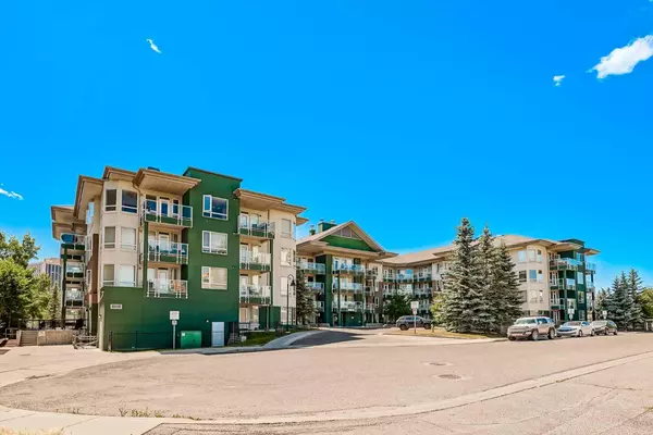 Calgary, AB T2L 0Y2,3111 34 AVE Northwest #416