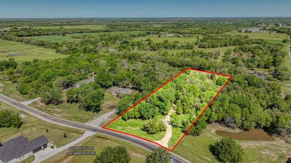 1108 Paradise Parkway, Poolville, TX 76487