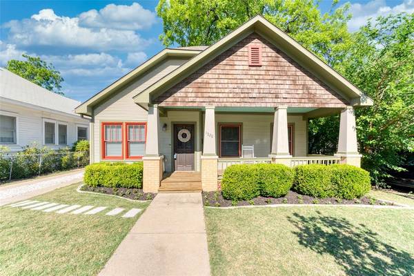 1320 College Avenue, Fort Worth, TX 76104