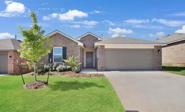 4136 Canyon Ridge Lane, Mustang, OK 73064