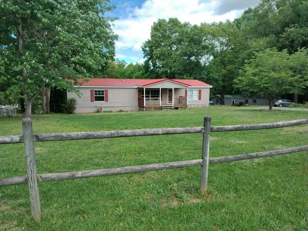 473 Rockingham Rd, Johnson City, VA 37615