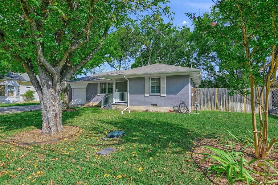 432 W Marshall Drive, Van Alstyne, TX 75495