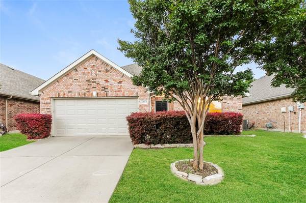 4668 Lance Leaf Drive, Fort Worth, TX 76244