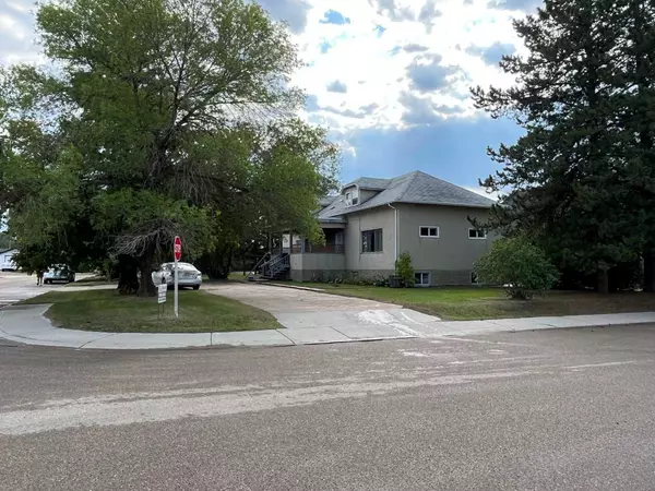 4526 52 Street, Vermilion, AB T9X 1Y1