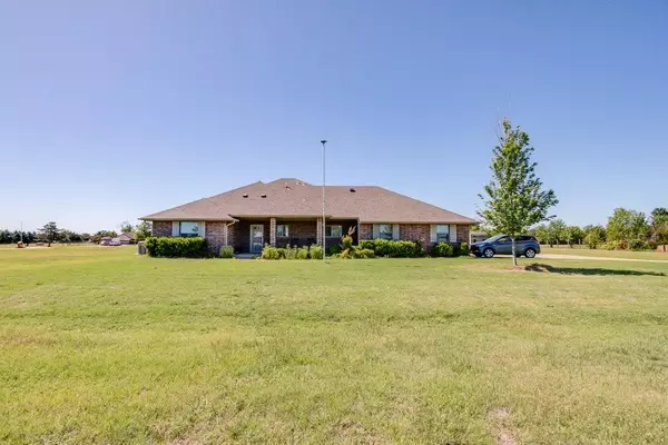 202 Bridal Path NW, Piedmont, OK 73078