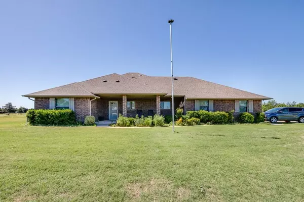 Piedmont, OK 73078,202 Bridal Path NW