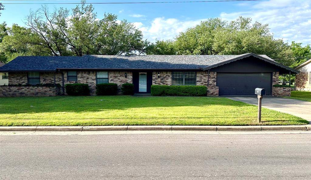 304 Lee Street, Sulphur Springs, TX 75482