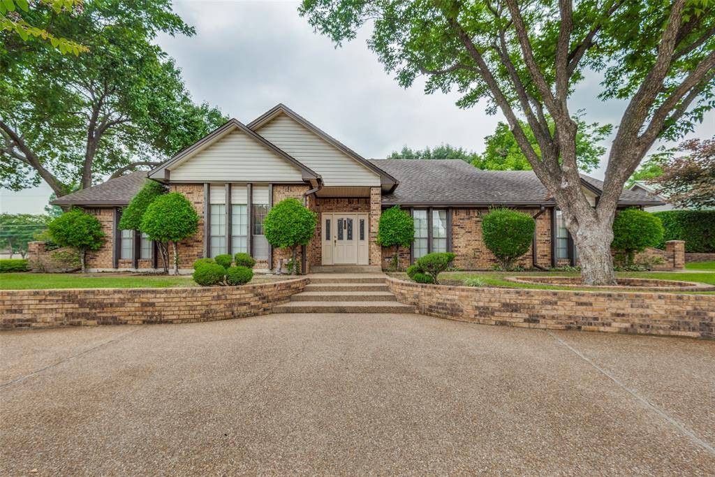 1304 Green Hills Court, Duncanville, TX 75137