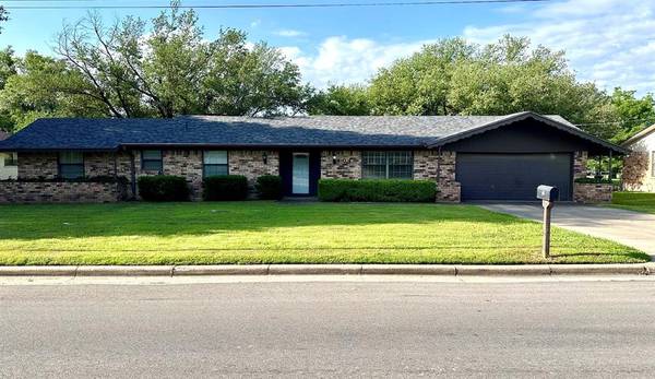 304 Lee Street,  Sulphur Springs,  TX 75482