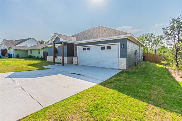 2414 San Gabriel Drive, Granbury, TX 76048