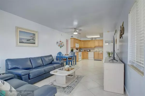 Pompano Beach, FL 33062,999 N Riverside Dr  #11