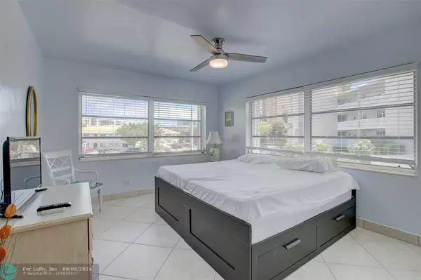 Pompano Beach, FL 33062,999 N Riverside Dr  #11