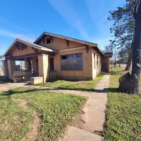 223 S State St, Bronte, TX 76933