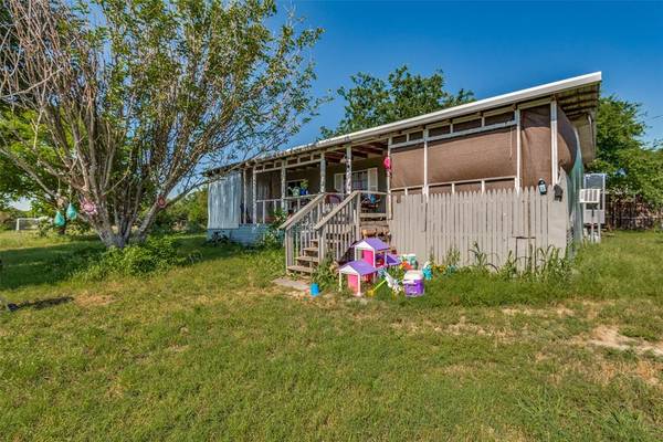 650 Slate Rock Road, Ennis, TX 75119