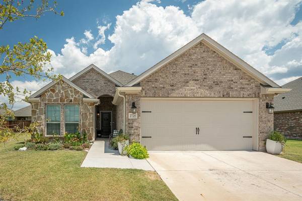 2725 Lilly Lane,  Anna,  TX 75409