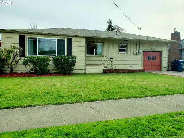 2019 E ST, Springfield, OR 97477