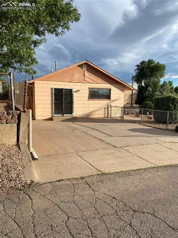 Pueblo, CO 81001,1424 N Hudson AVE