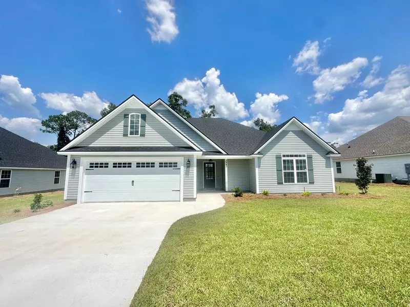 3941 Landings Circle, Hahira, GA 31632