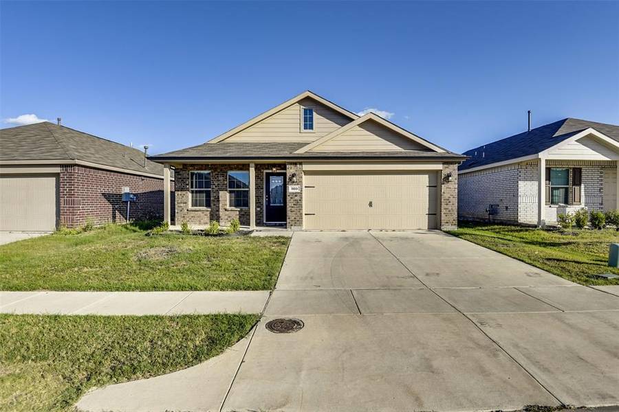 1103 Wildflower Street, Ennis, TX 75119