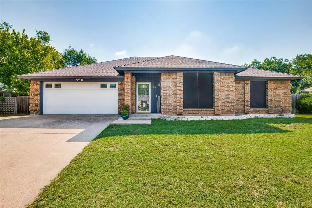 Arlington, TX 76016,3701 Woodside Drive