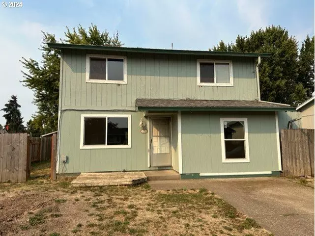 3143 LYON ST, Albany, OR 97322