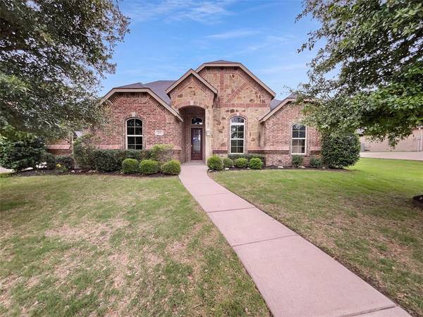 211 White Rock Court,  Ovilla,  TX 75154