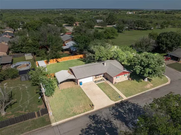 718 Mistletoe Street,  Breckenridge,  TX 76424