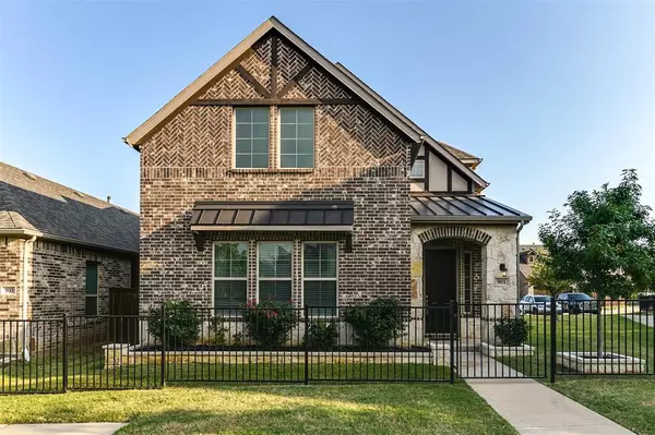 901 Adam Way, Euless, TX 76040